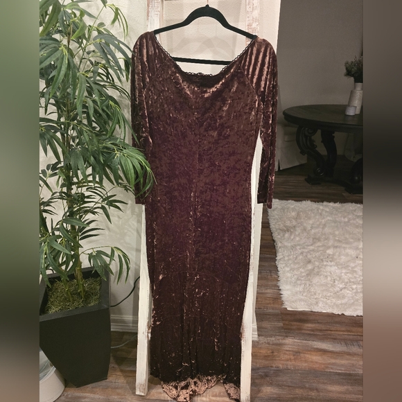 Vintage chocolate velvet maxi dress size M - Picture 1 of 5